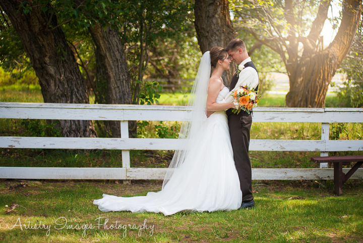 Cle elum wedding photographer